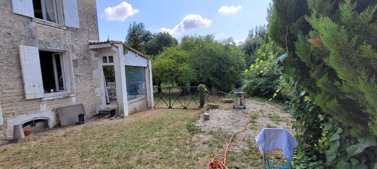 Vente Maison Antezant-la-chapelle(17400) 86 400ï¿œ - photo 2
