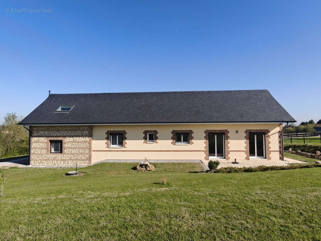 Maison à MONTREUIL-L'ARGILLE