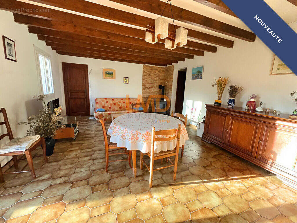 Maison à LORGUES