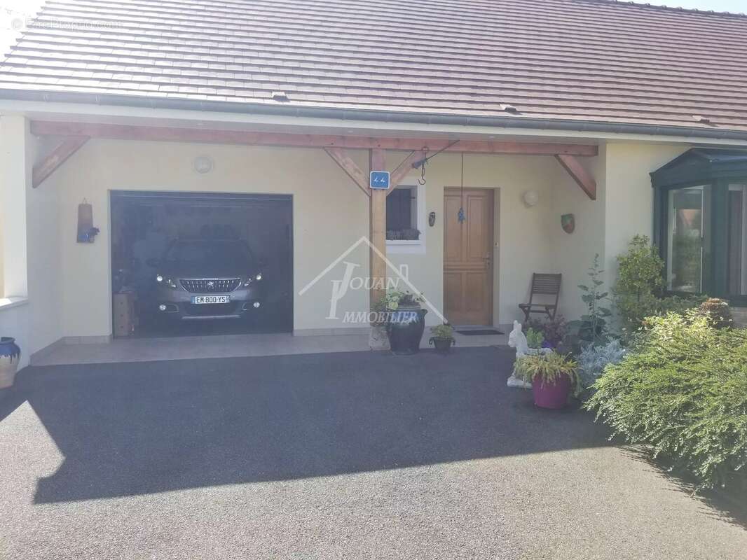 Maison à COSNE-D'ALLIER
