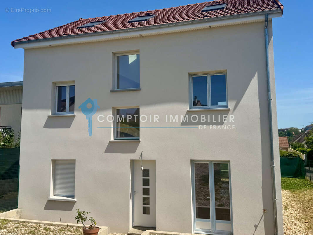 Maison à VILLABE