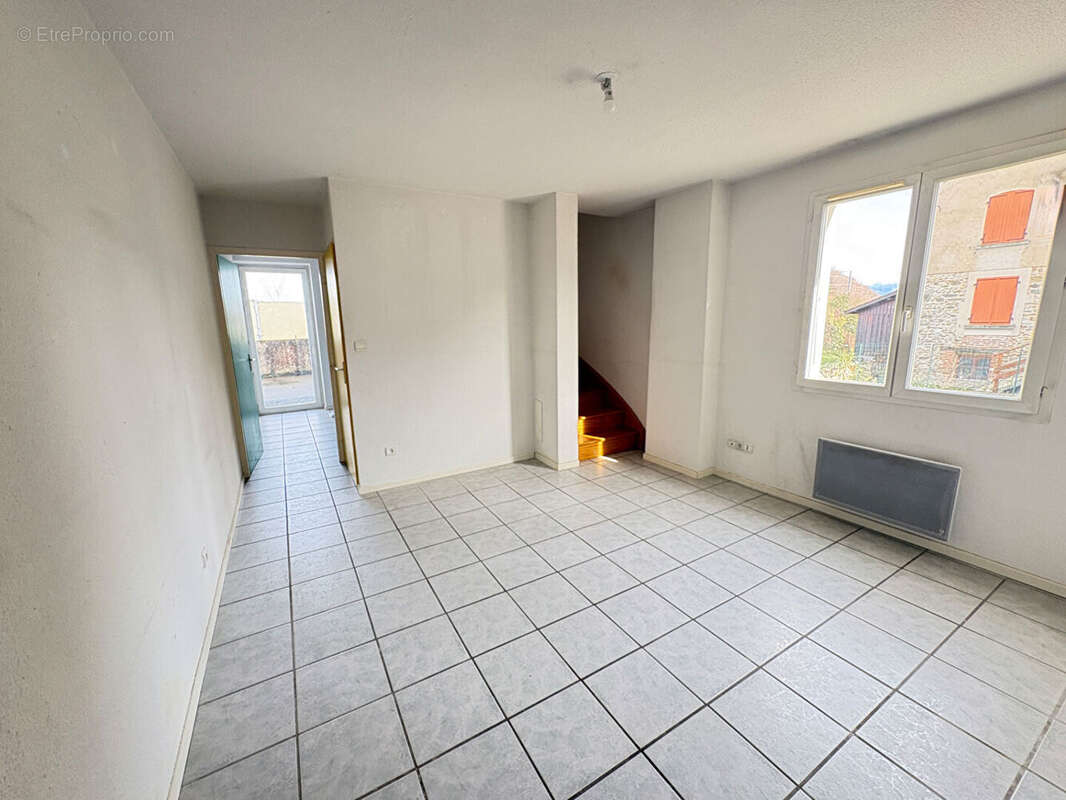 Appartement à BEAUCROISSANT