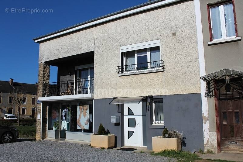 Maison à POURU-SAINT-REMY