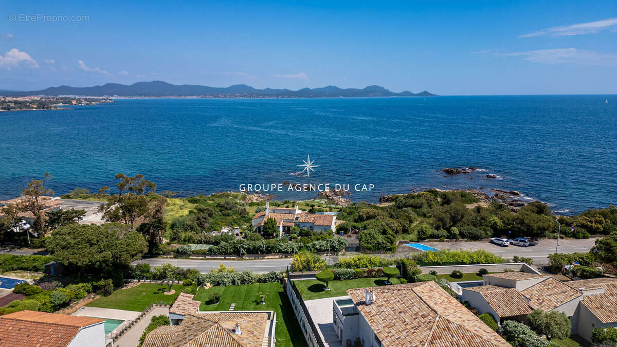 Maison à LES ISSAMBRES