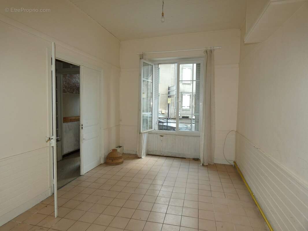 Maison à AHUN