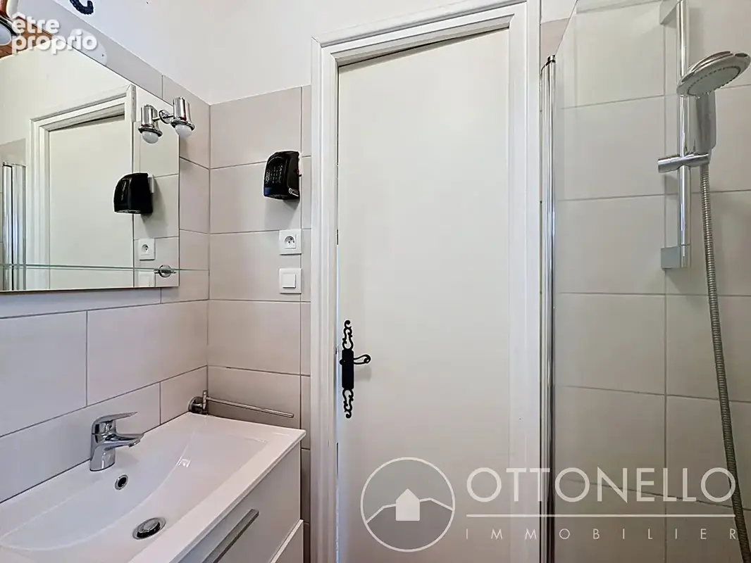 Maison Roquebrune Sur Argens 2 pièces 38 m2 sur 370 m2 de terrain - photo 8