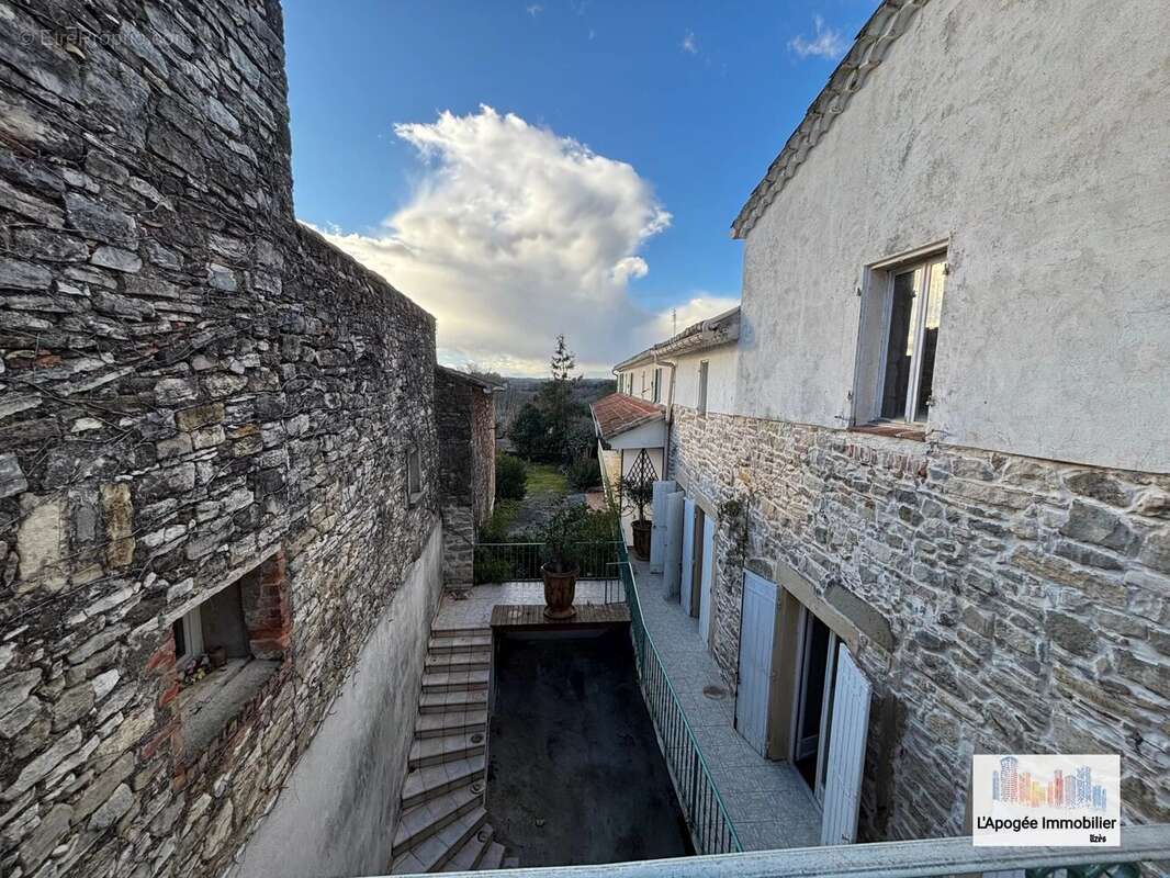 Appartement à UZES