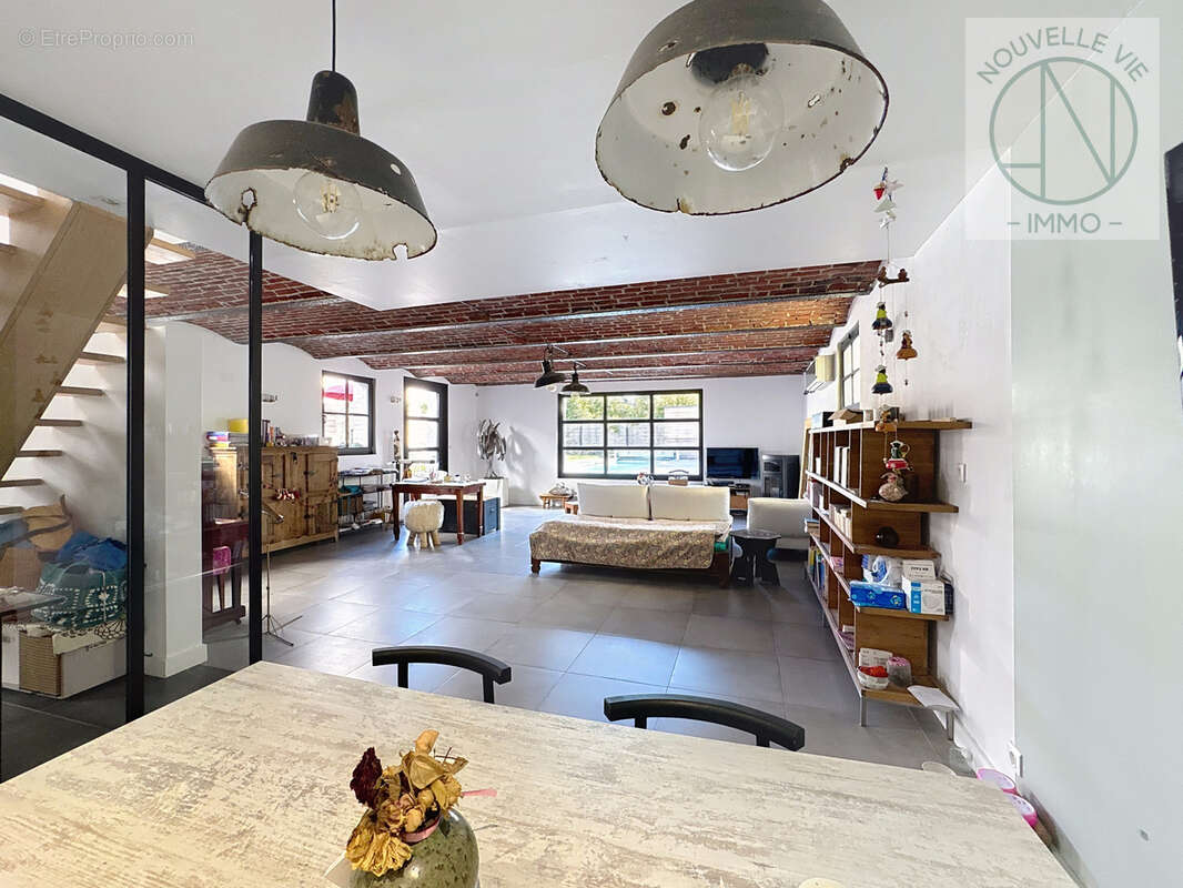 Maison à GONDECOURT