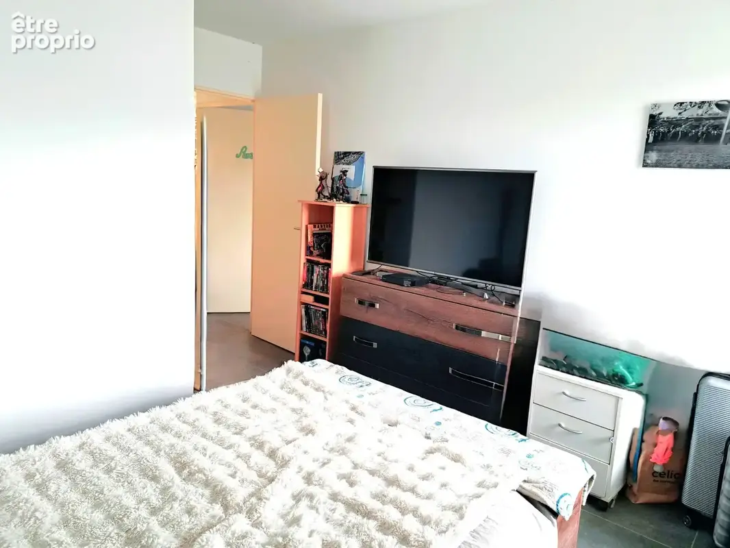 MARSEILLE Château Gombert - En Résidence sécurisée ,Appartement de type 3  + vaste terrasse et parking privé - photo 5