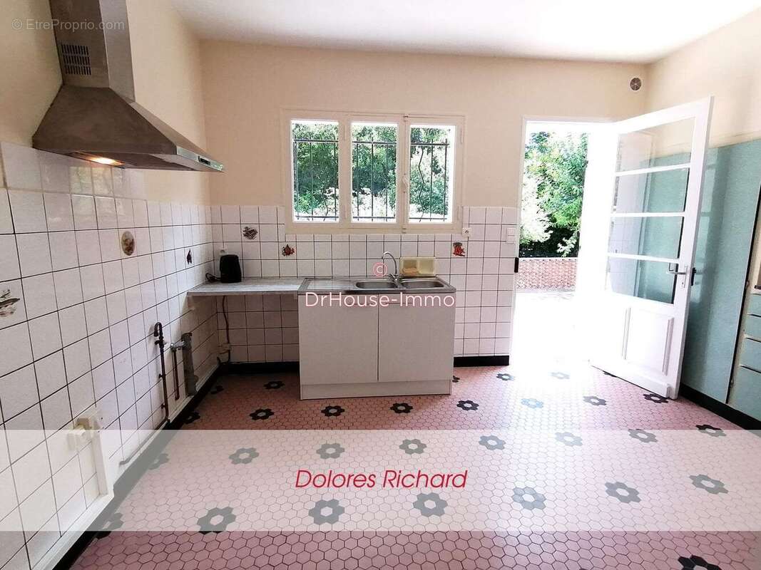 Maison 101 m² à Lussac  - photo 18