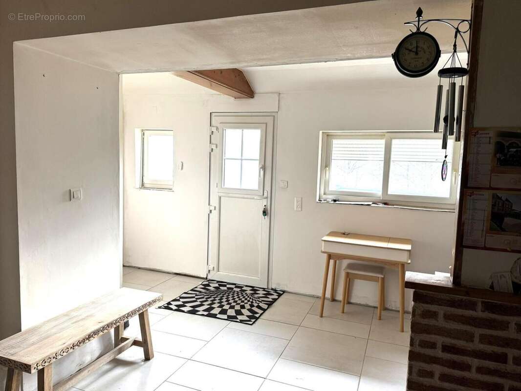 Maison 160 m² à Saint-Leger-Du-Bois  - photo 3
