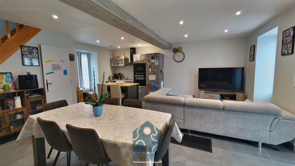 Maison de bourg 5 pièces avec garage et cave - photo 2