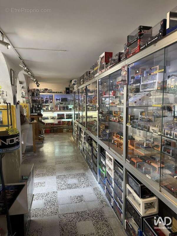 Photo 3 - Commerce à L&#039;ISLE-SUR-LA-SORGUE