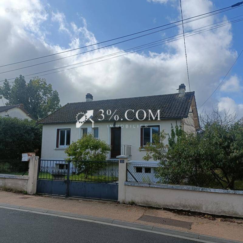 Maison à DANGE-SAINT-ROMAIN