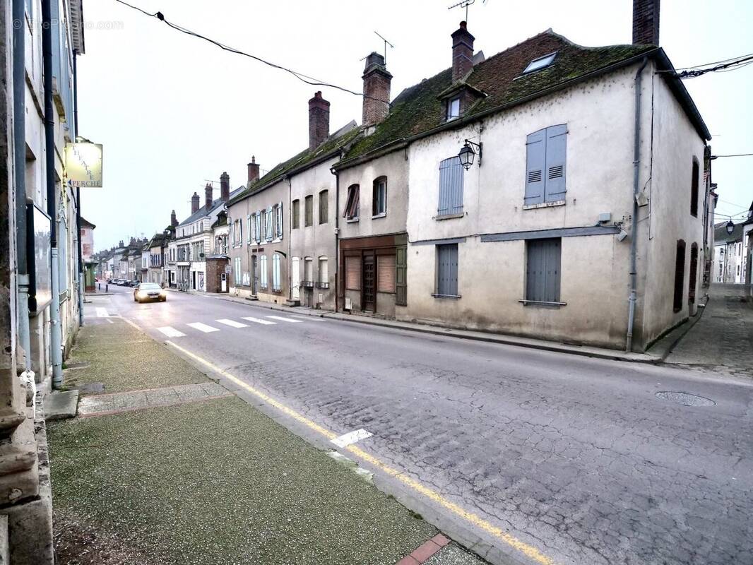 Appartement à BRIENON-SUR-ARMANCON