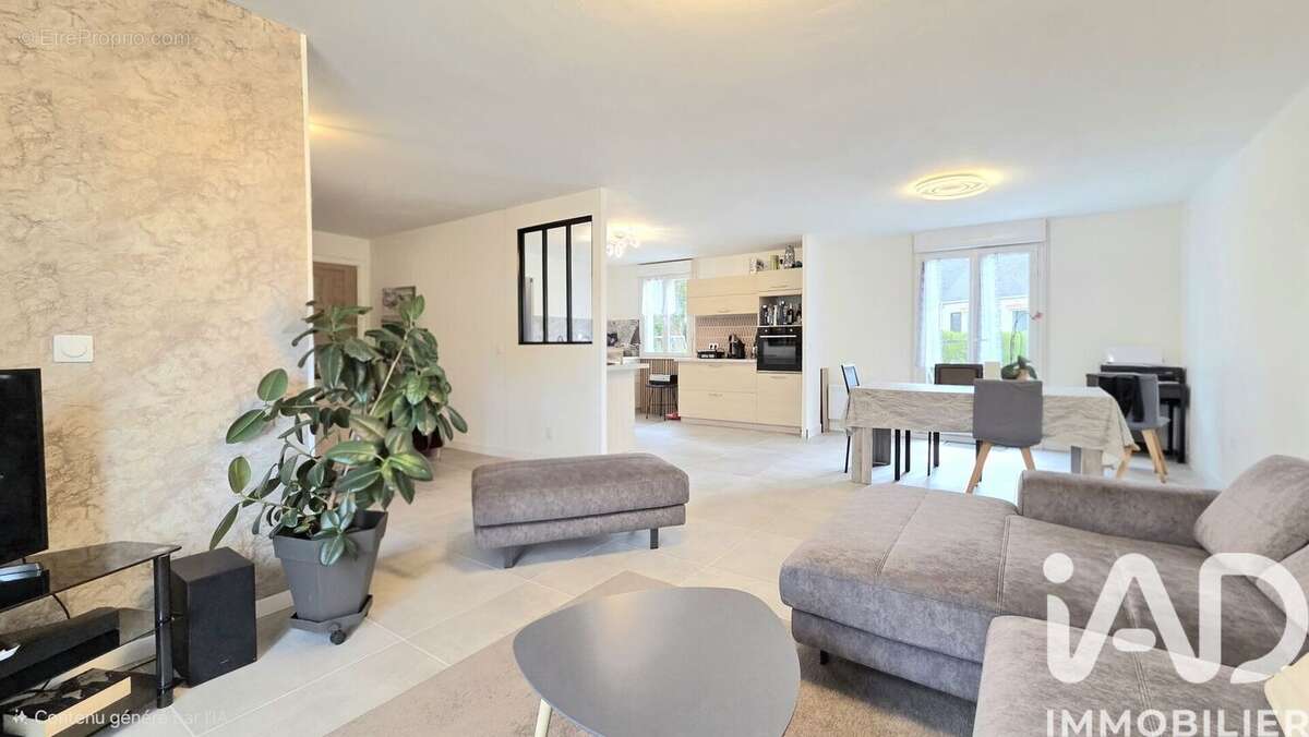 Photo 2 - Maison à LA TRINITE-SURZUR