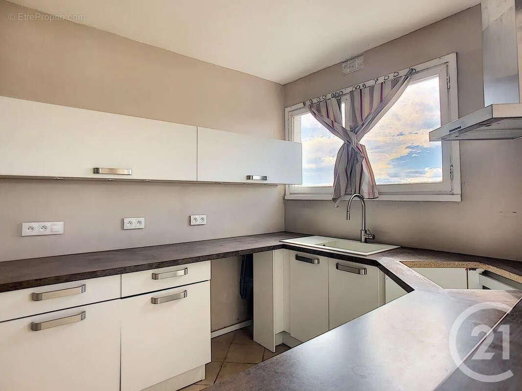 Appartement à SENS