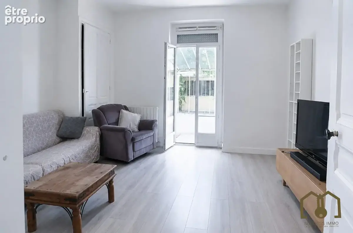 Maison 91 m² à Lyon-8e  - photo 2