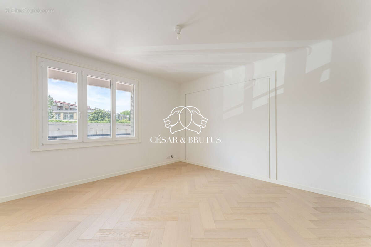 Appartement 4 pièces 79 m² à vendre à Bron (69500) - photo 2