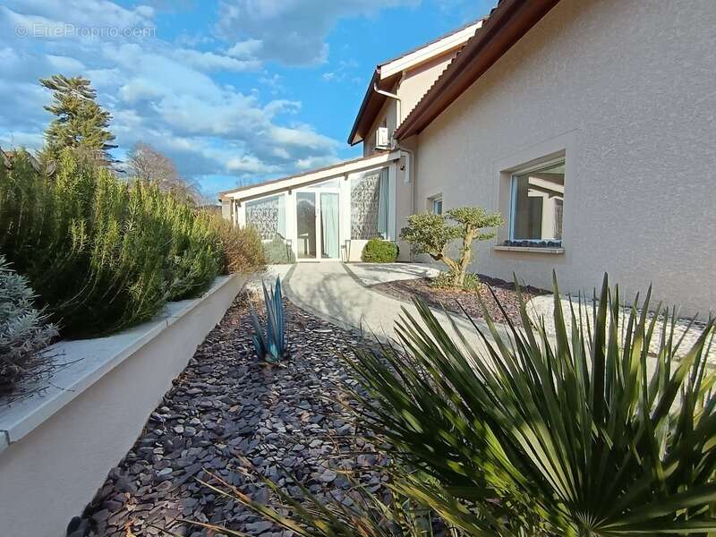 JARRIE, Haute-Jarrie Villa 8 pièces dans un très bel environnement - photo 14