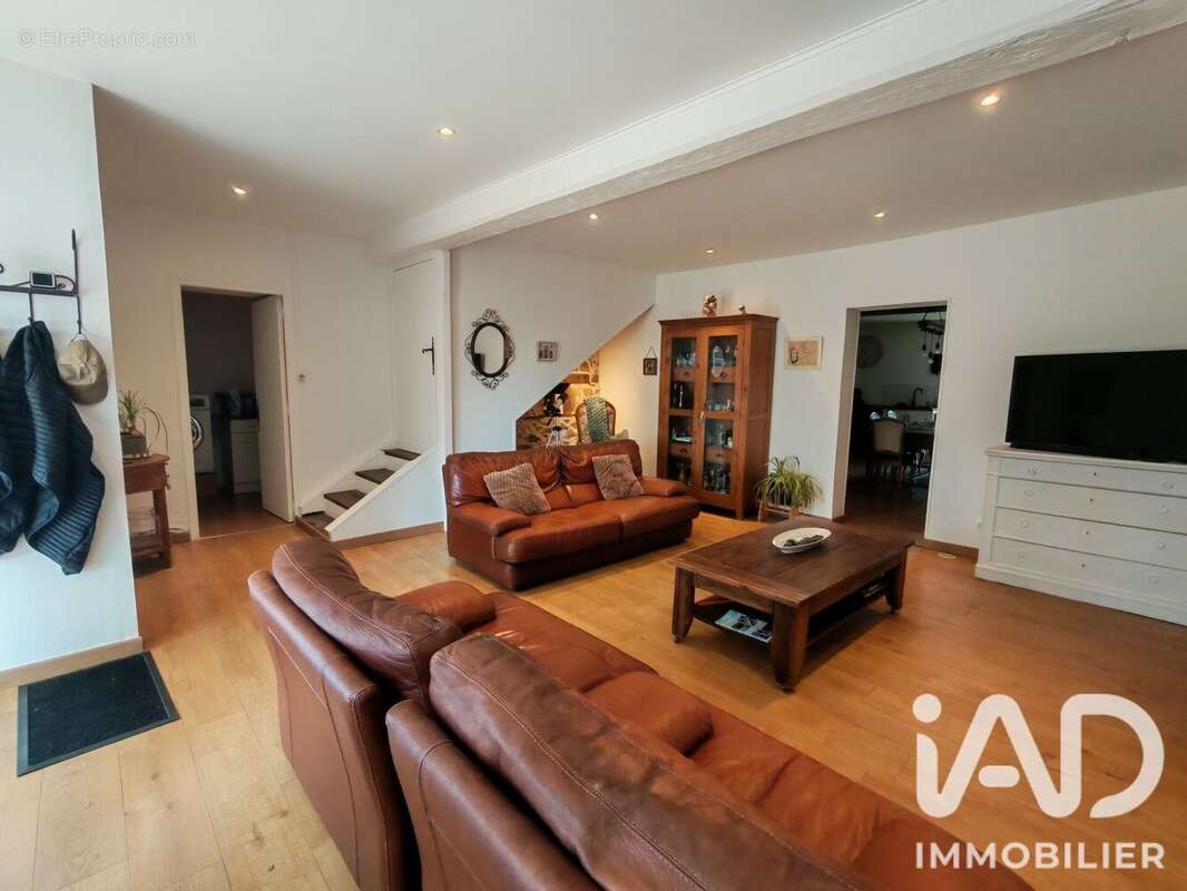 Maison 175 m² à Genouillac  - photo 9