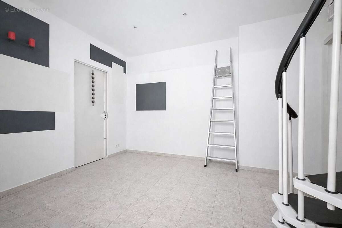 Commerce à MARSEILLE-4E