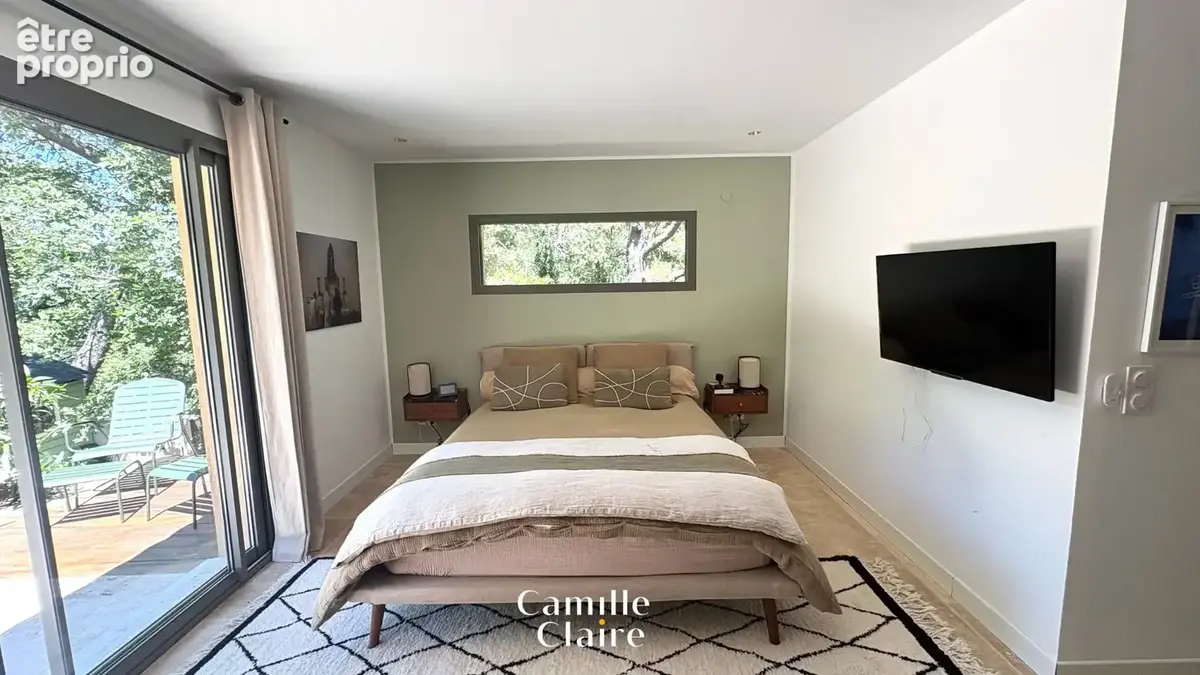 Maison T5 avec piscine et terrain 1200 m2 commune de Mimet. - photo 8