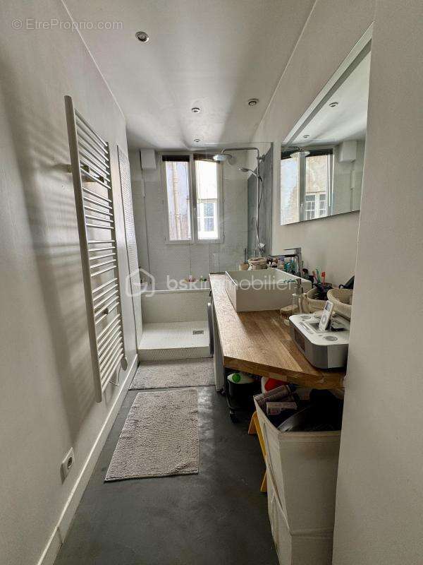 Appartement à PARIS-9E