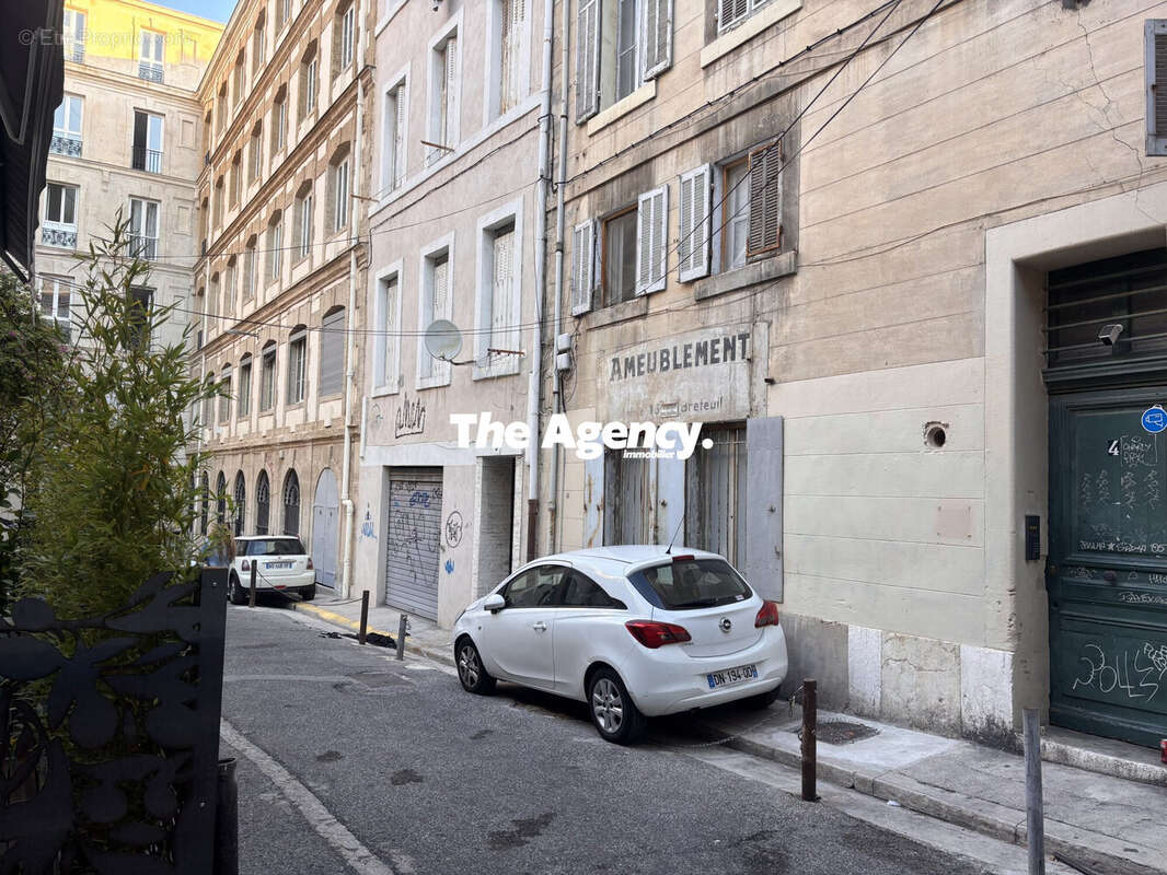 Appartement à MARSEILLE-1E