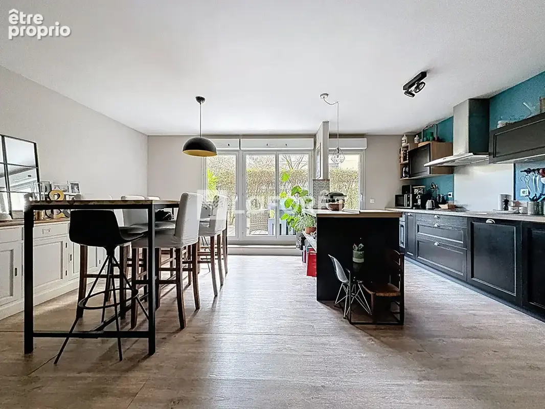 Appartement Suresnes 3 pièce(s) 75 m2 - photo 6