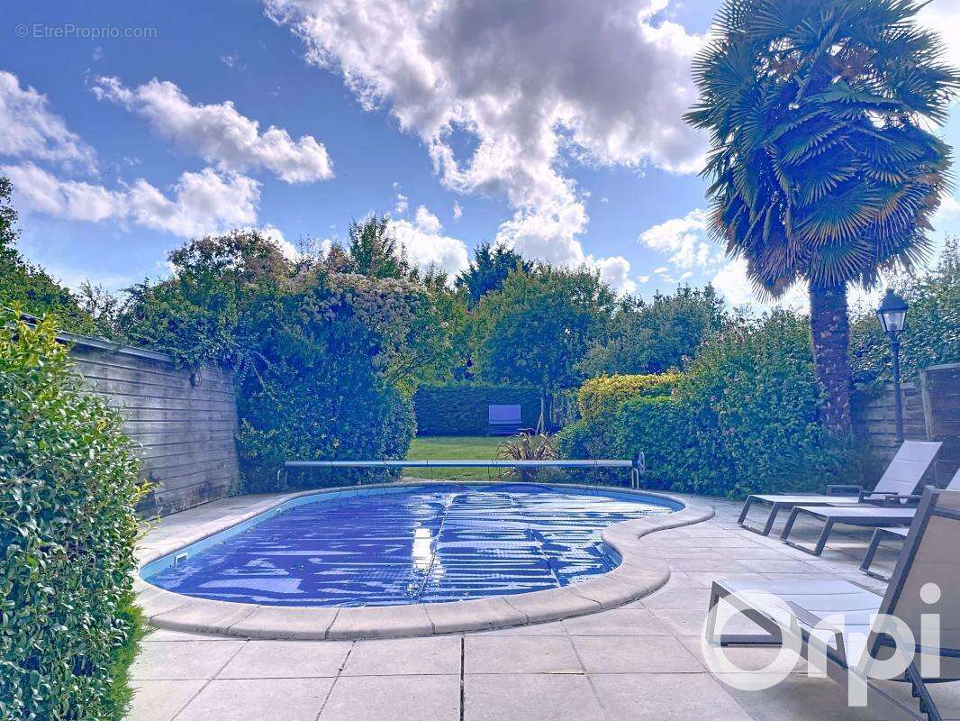 Maison à SAULX-LES-CHARTREUX