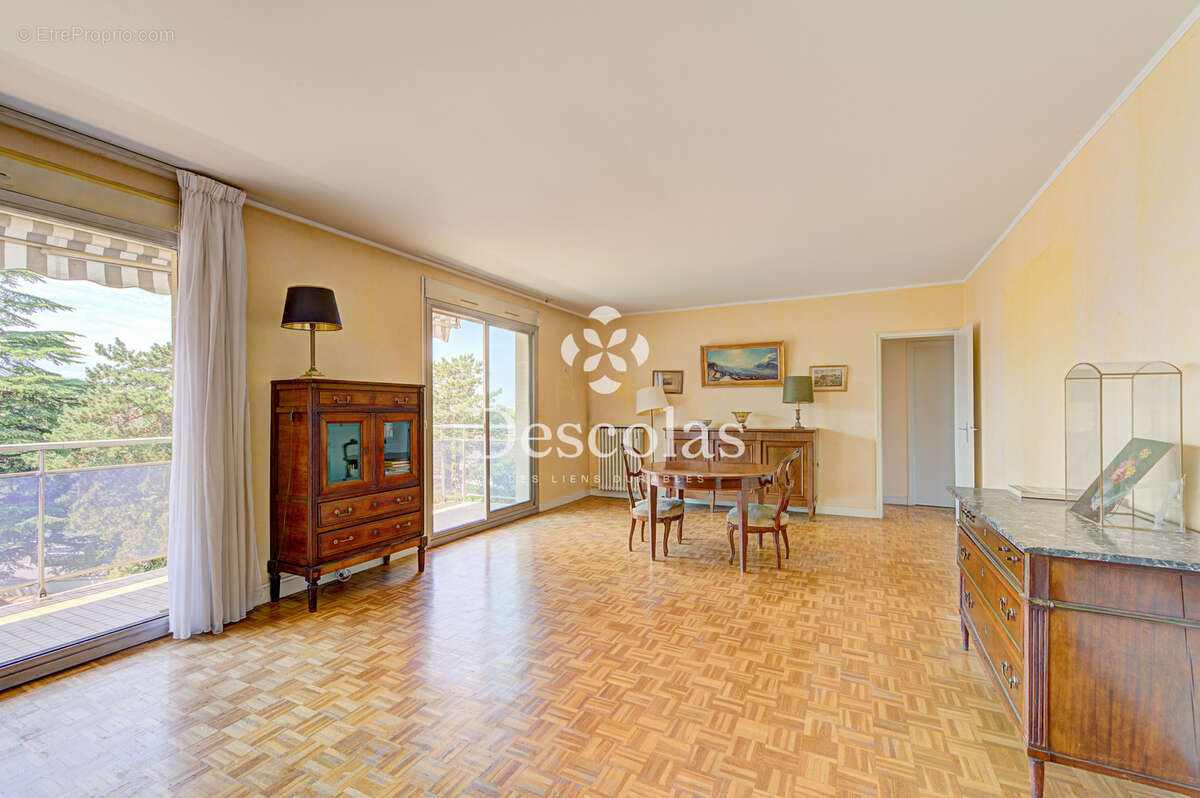 Appartement - 116 m2 - 5 pièces - photo 4