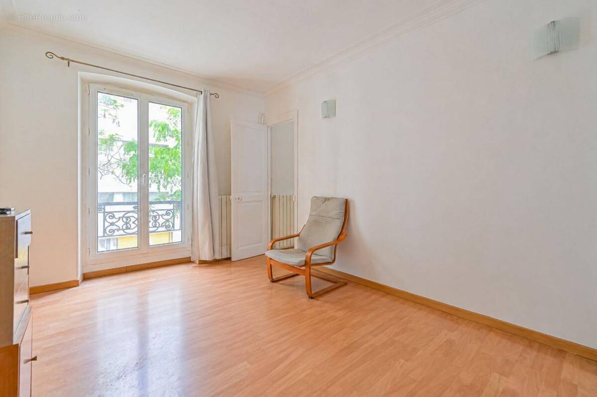 Appartement à PARIS-18E