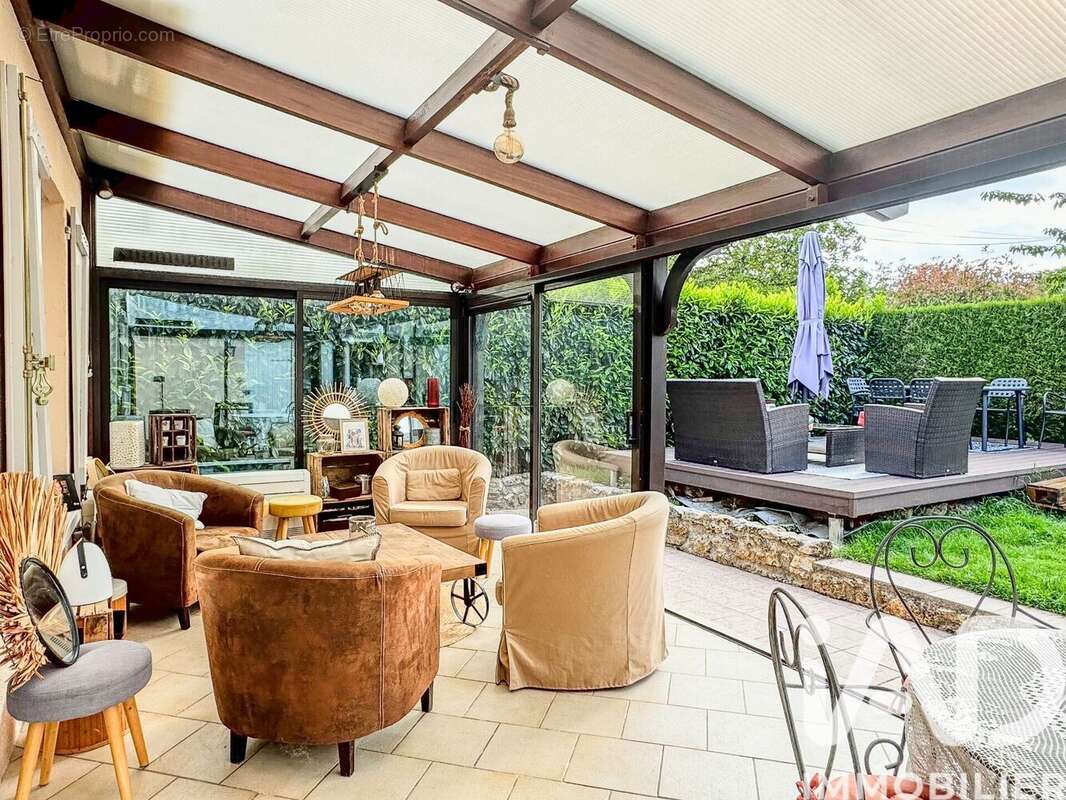 Maison 145 m² à Villeneuve-Le-Comte  - photo 5