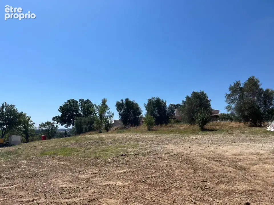 Terrain à ROQUEBRUNE-SUR-ARGENS