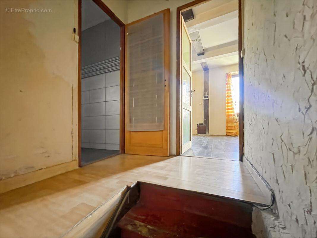 Exclusivité  maison de village à rénover 105 m²  3 chambres - photo 5