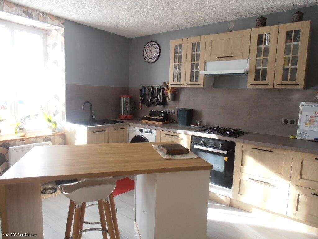 Maison à SAUZE-VAUSSAIS