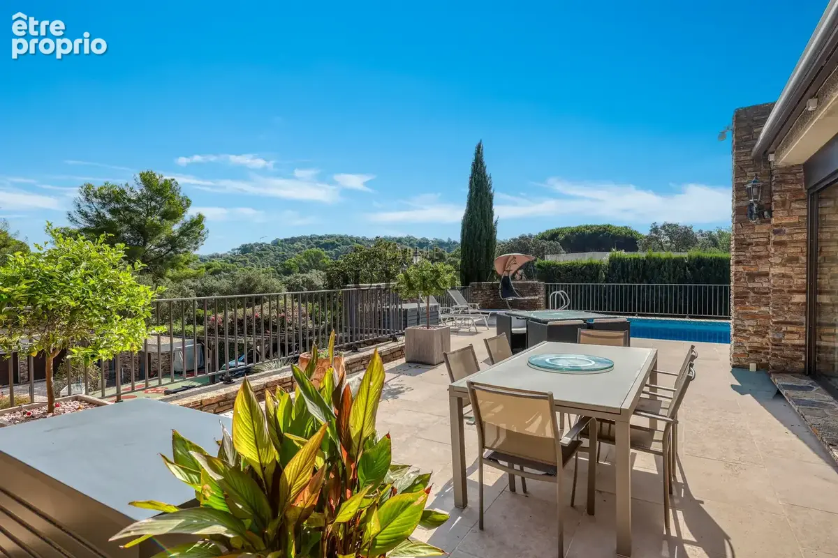 Villa au gaou benat avec piscine et superbe jardin paysager - photo 3