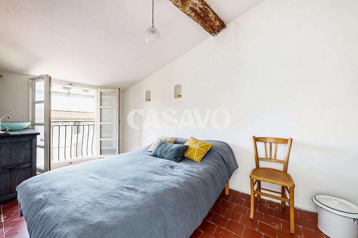 Maison à L'ISLE-SUR-LA-SORGUE