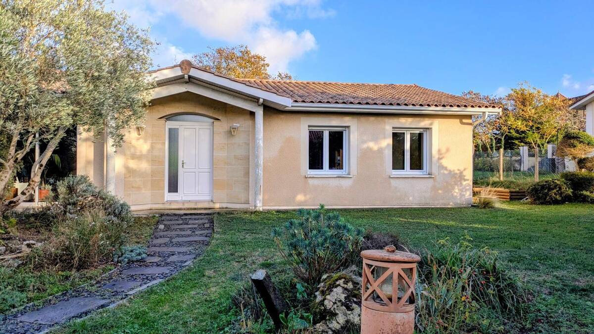 Maison à SAINT-ANDRE-DE-CUBZAC