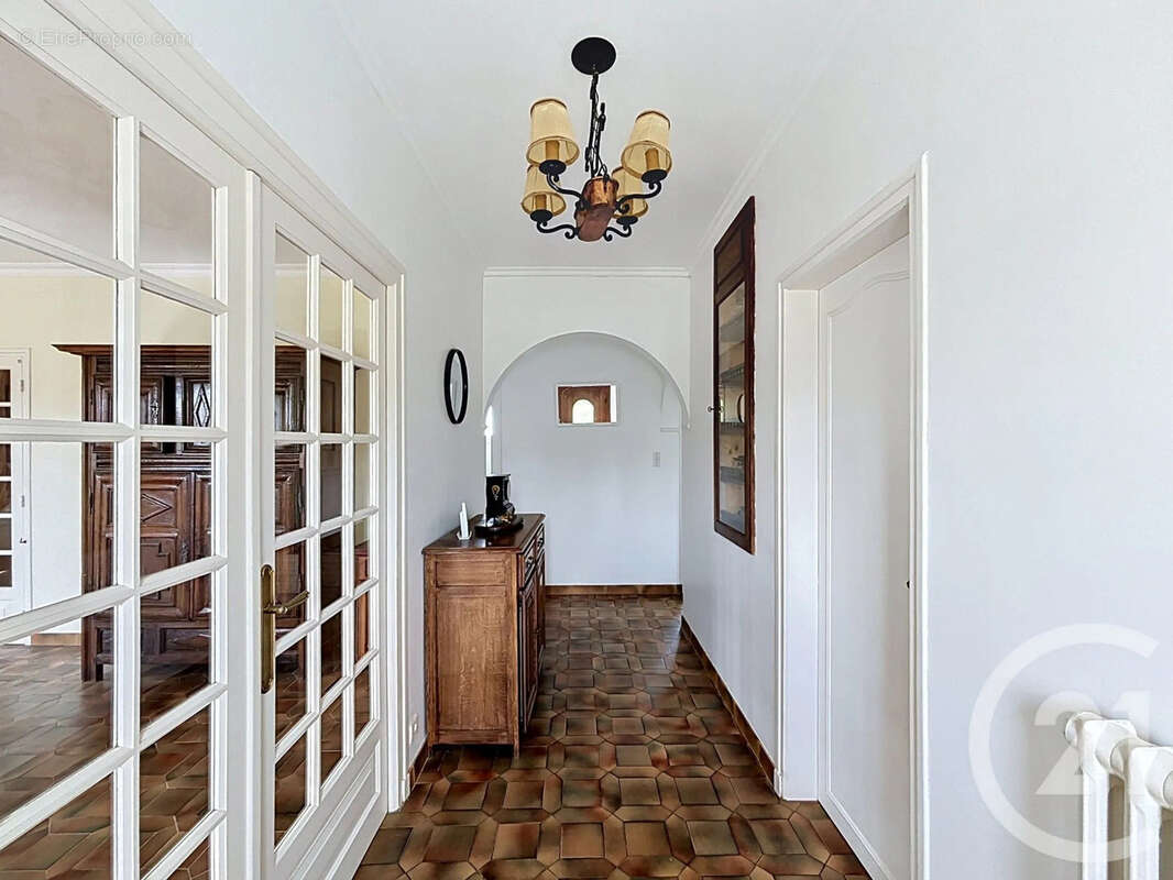 Maison à TREDREZ-LOCQUEMEAU