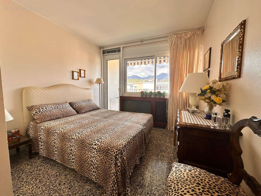 Appartement à ROQUEBRUNE-CAP-MARTIN