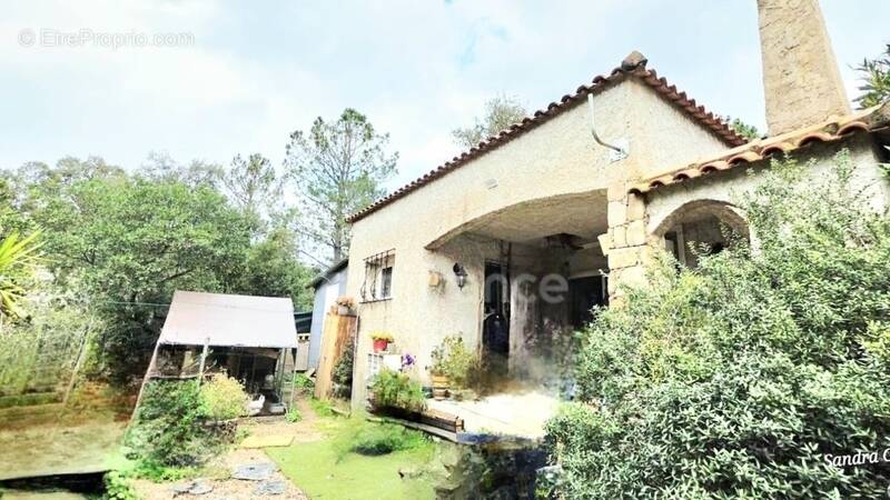 Maison à LECCI