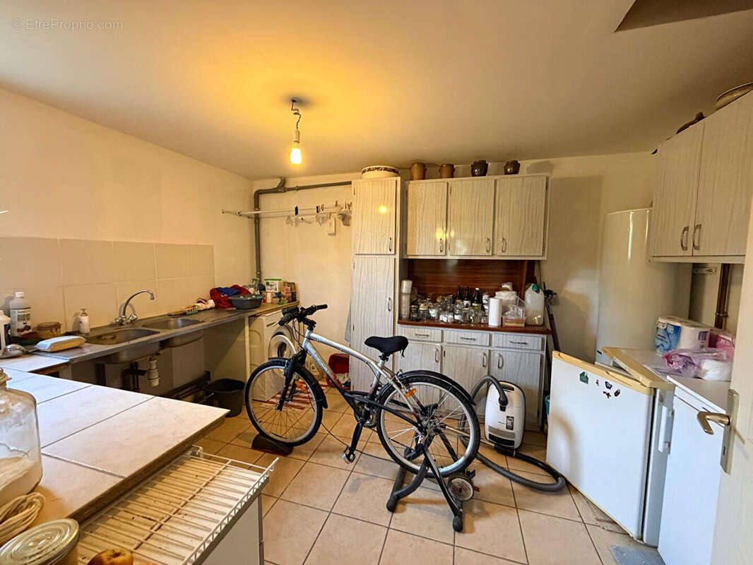 Située dans un village de caractère - photo 12