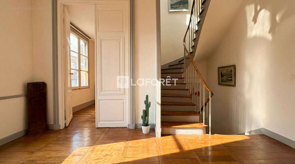 Maison Tours 7 pièce(s) 214 m2 - photo 11