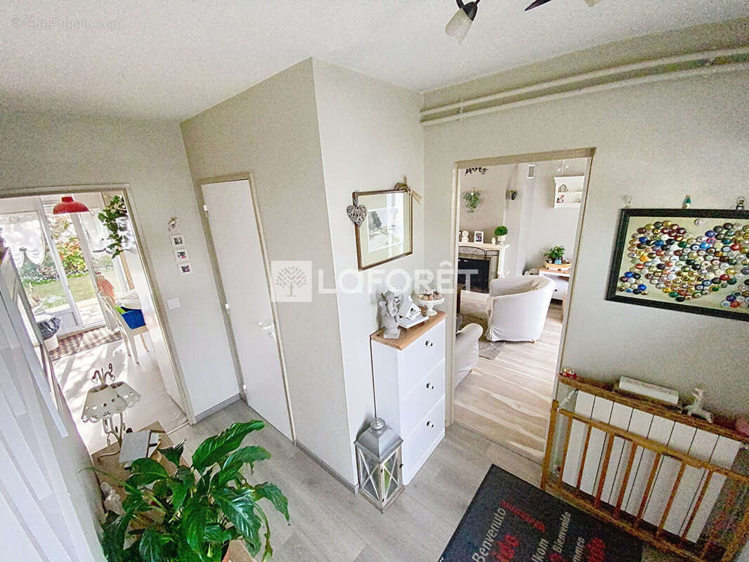 Maison à VERNEUIL-SUR-SEINE