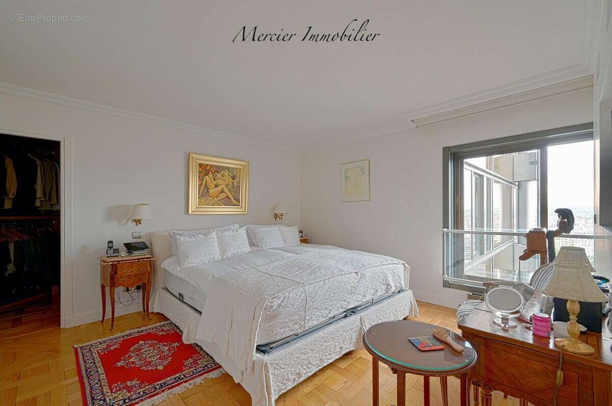 Appartement à PARIS-15E