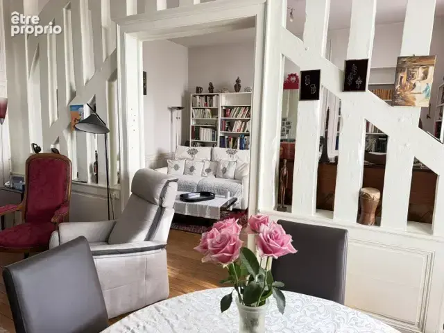ORLEANS-RECOUVRANCE- Appartement ancien de 121m2 en duplex avec garage- - photo 2