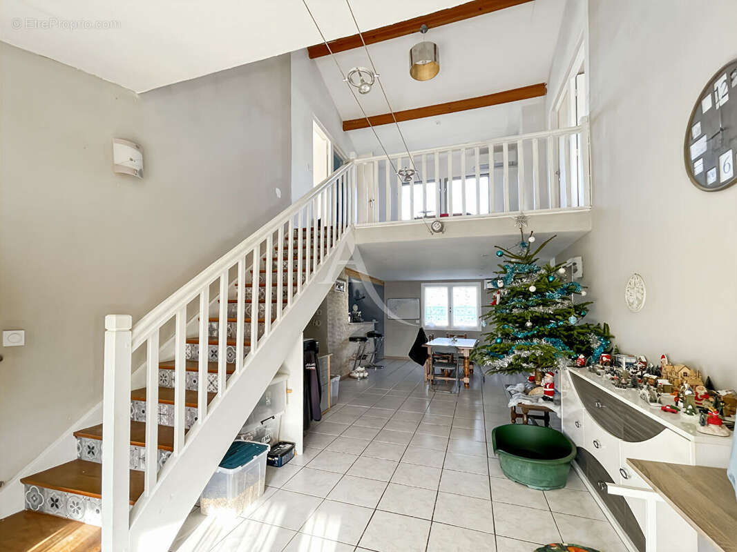 Maison à MONTAYRAL