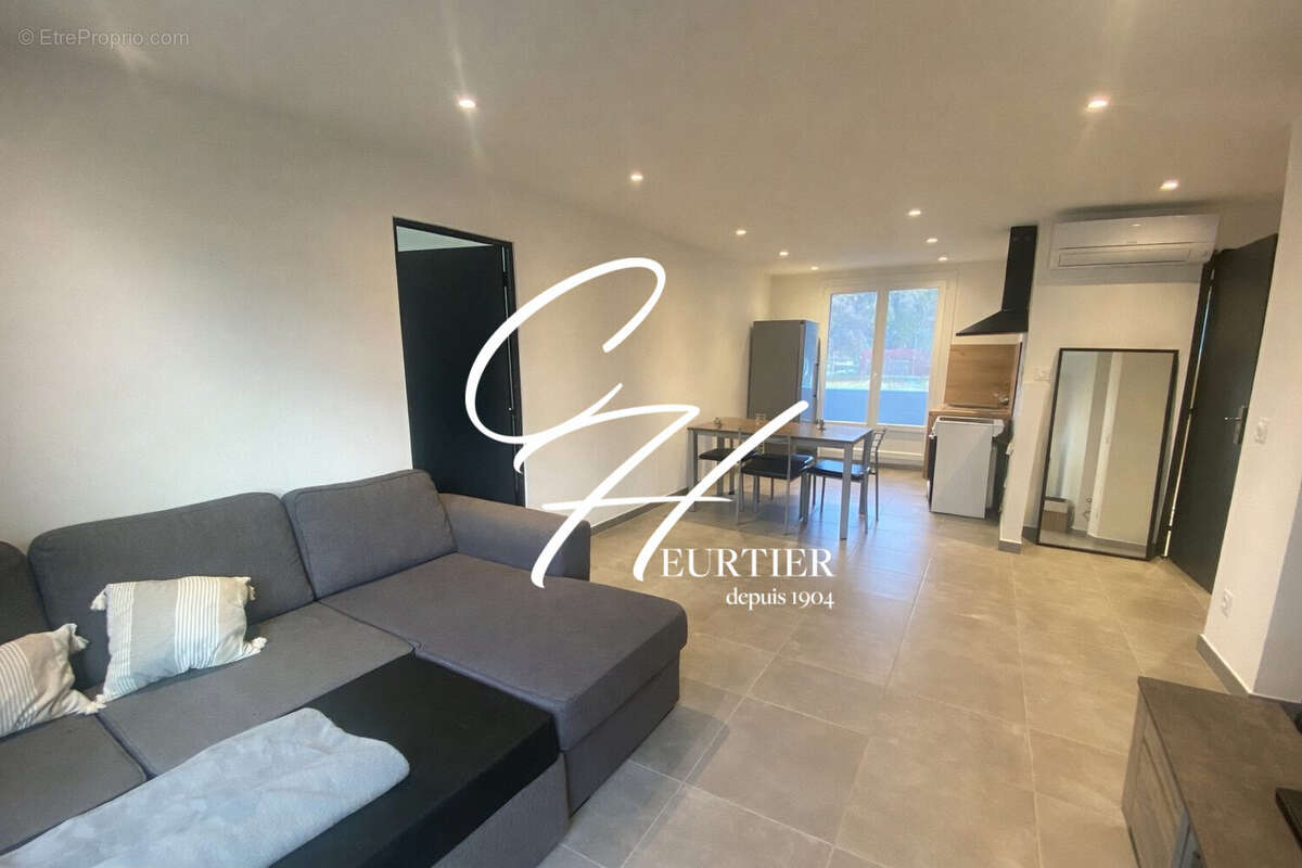 Appartement à SAINT-MARTIN-D'HERES